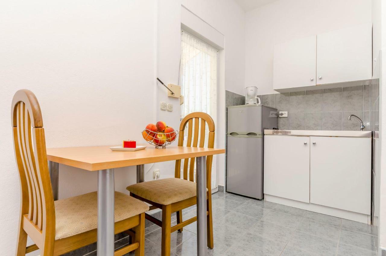 Apartments Tonka Donji Okrug  エクステリア 写真