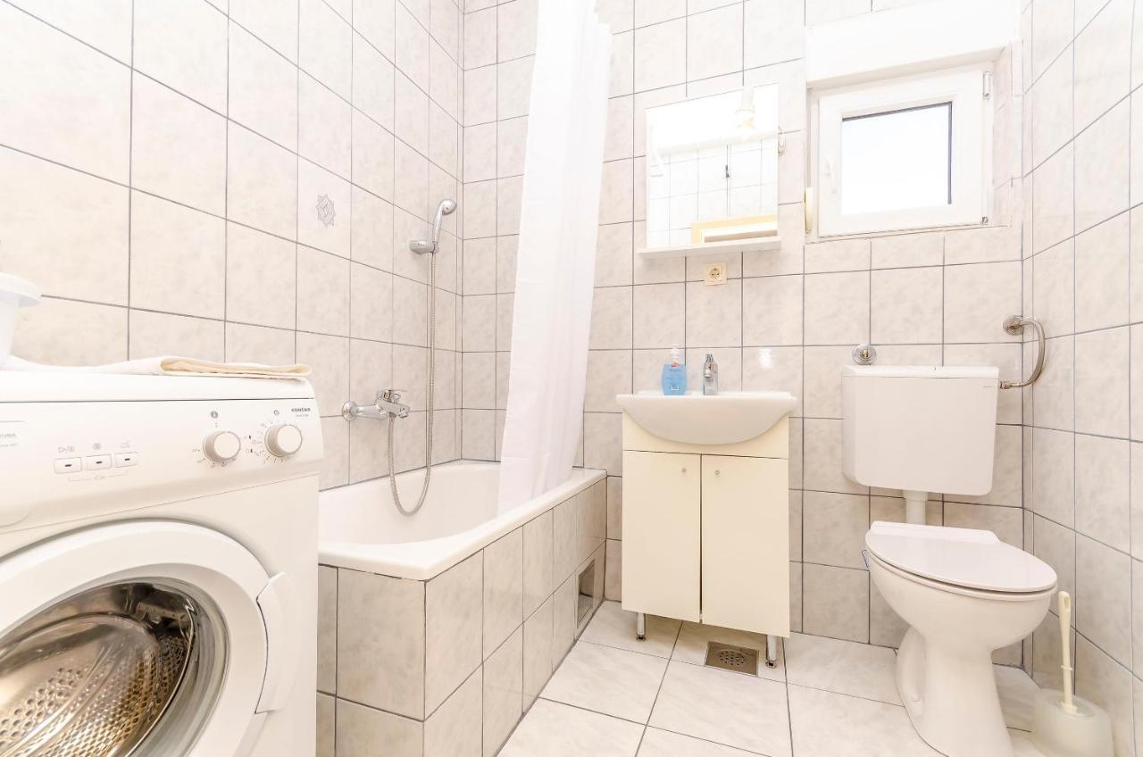 Apartments Tonka Donji Okrug  エクステリア 写真